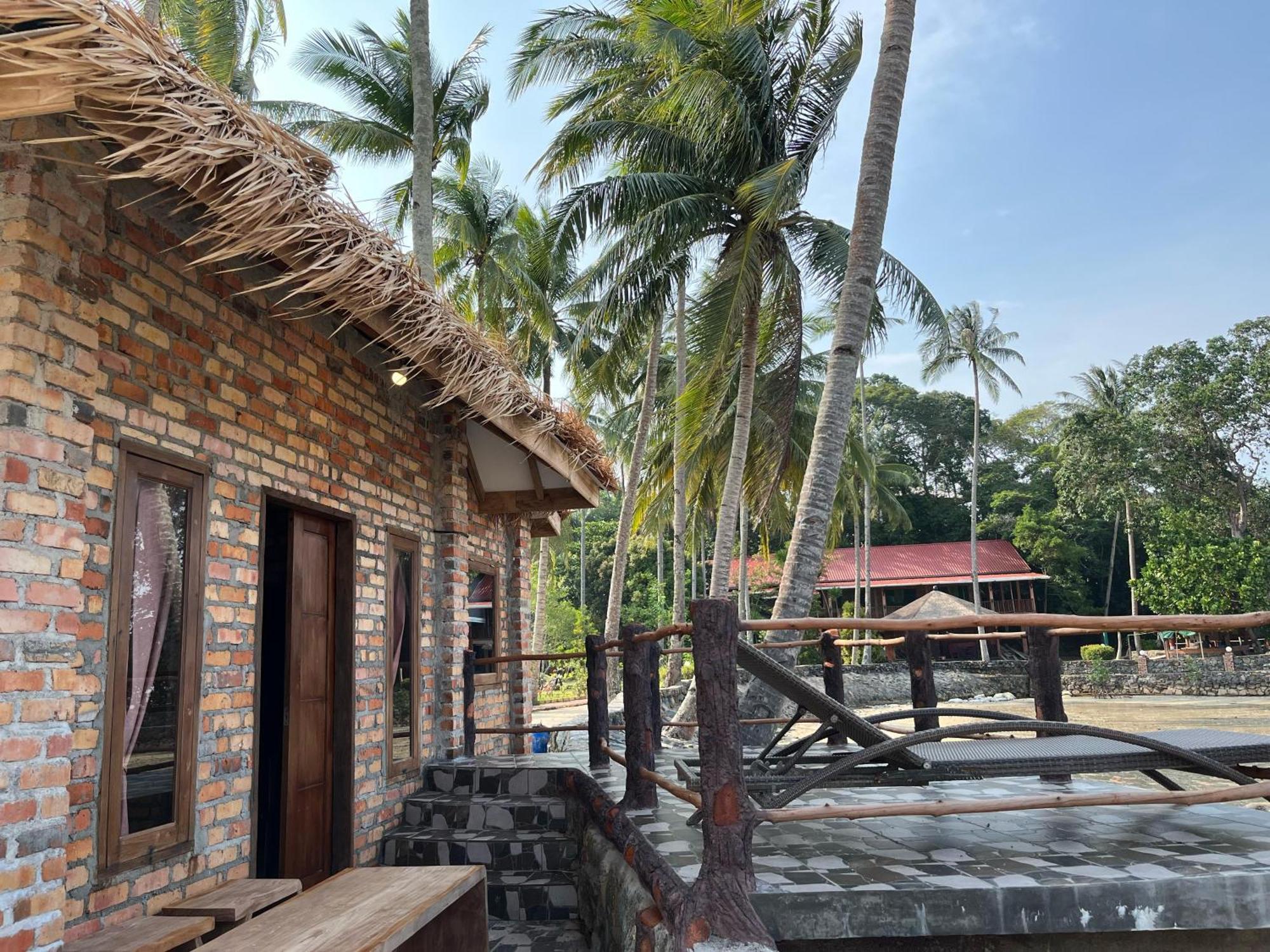Loola Adventure Resort Teluk Bakau Eksteriør bilde